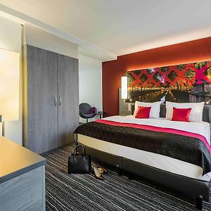 Standard Zimmer mit Kingsize-Bett